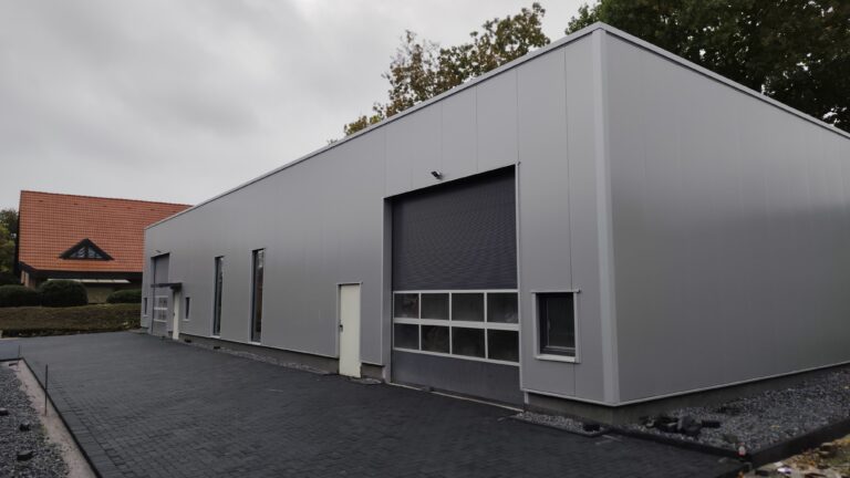 Errichtung einer Lagerhalle